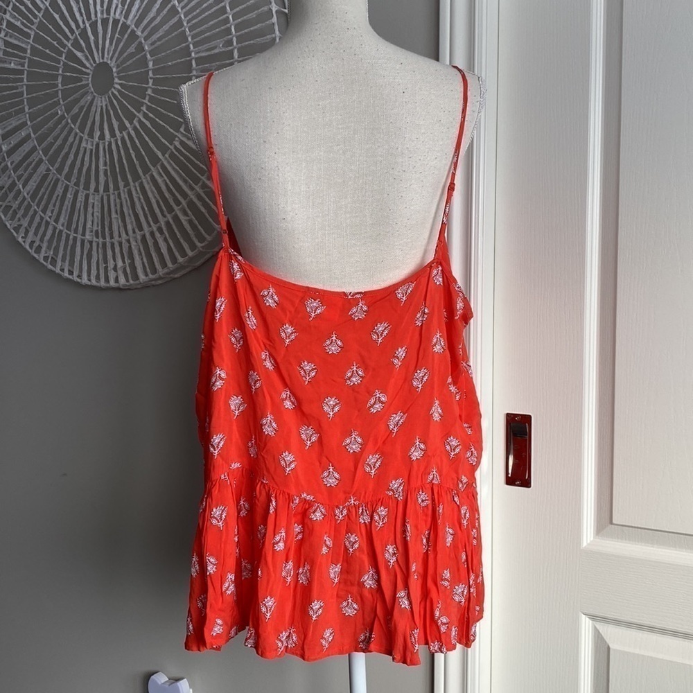 Old Navy - Flouncy Summery Babydoll Tank Top in Blood Orange​​​​​​​​​​​​ - Picture 3 of 8